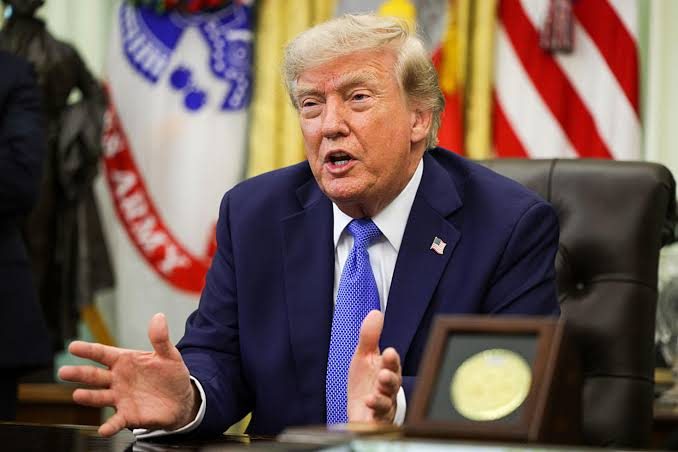 Trump Moves to Restrict Birthright Citizenship in US